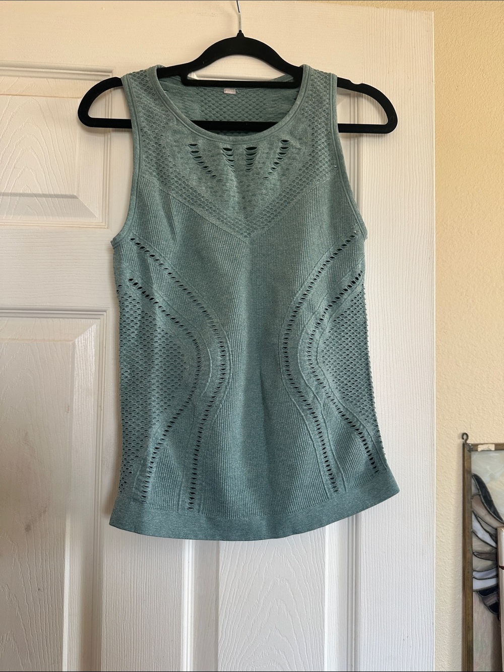 Alo Yoga Lark Tank